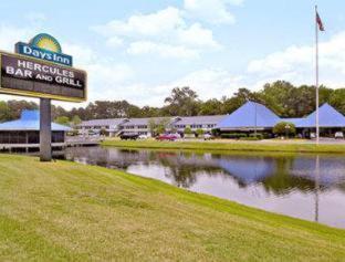 Days Inn By Wyndham Savannah Airport Rum bild